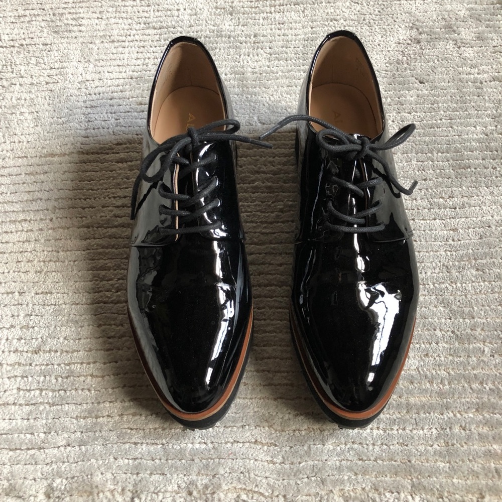 Brand new patent leather Aldo lace up loafers